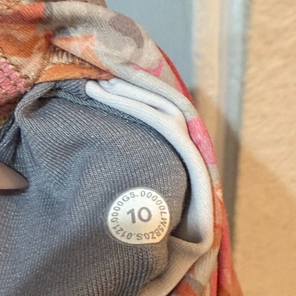 Lululemon Align Inflorescence Multi Colored Leggings - Picture 8 of 8